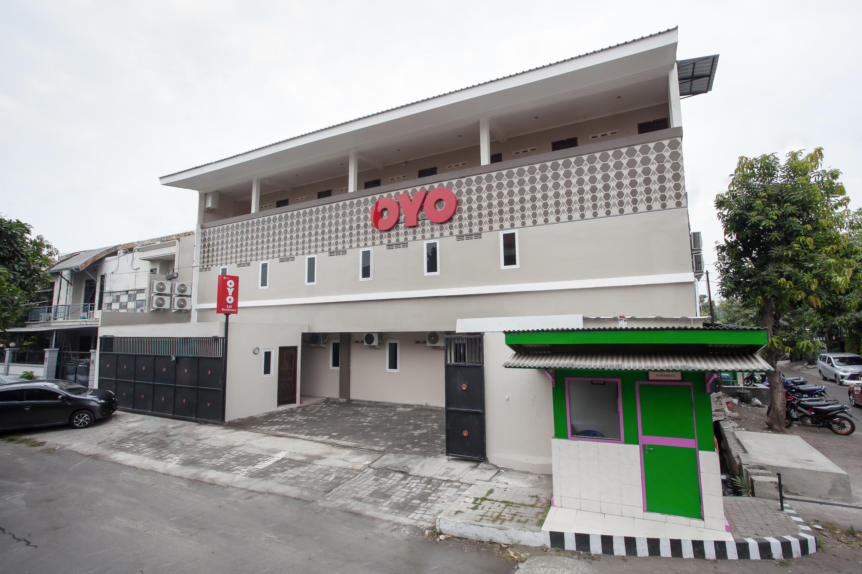 OYO 134 Lg Residence Near RS Brawijaya Kota Surabaya Bagian luar foto